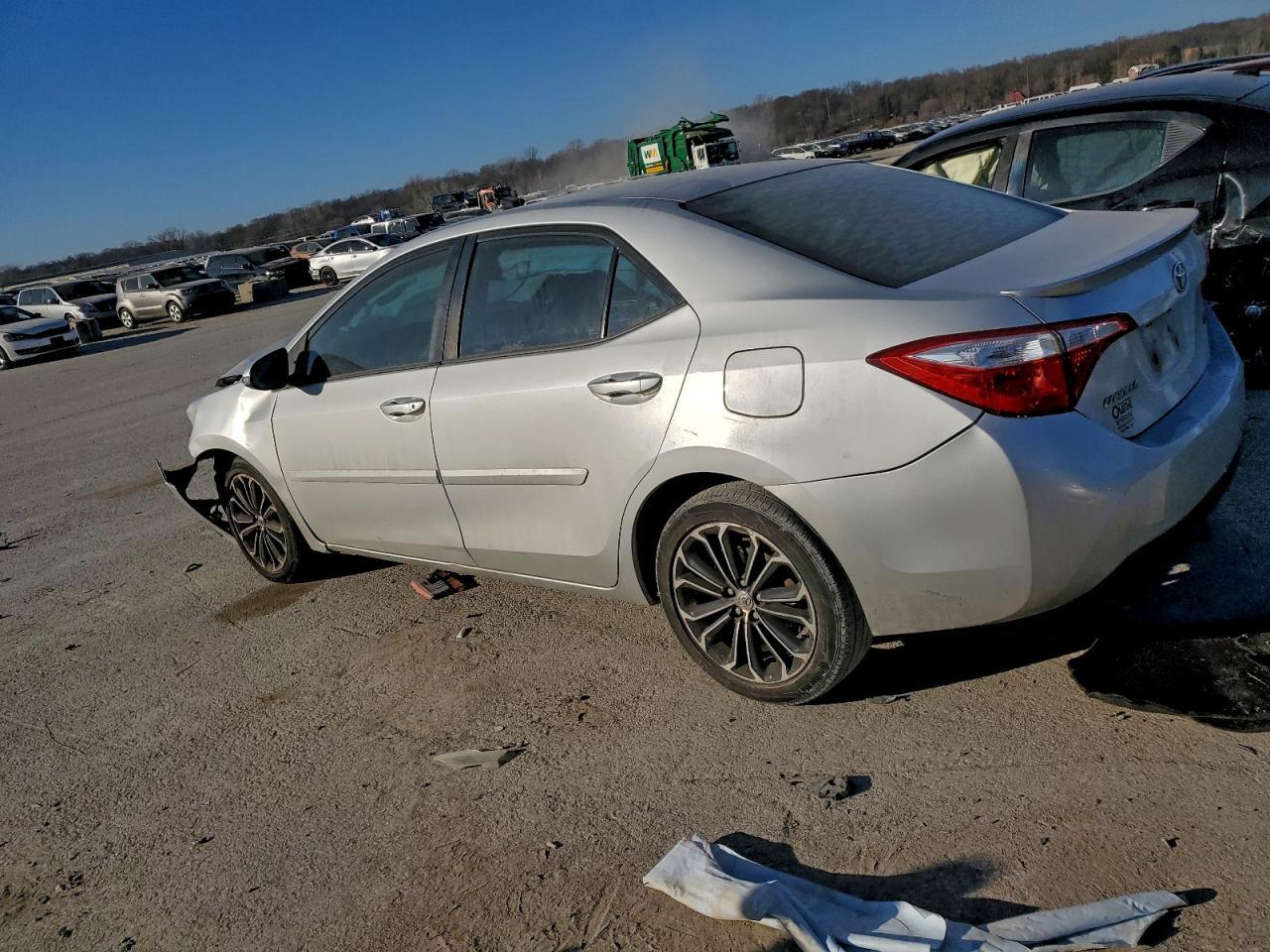 2015 TOYOTA COROLLA