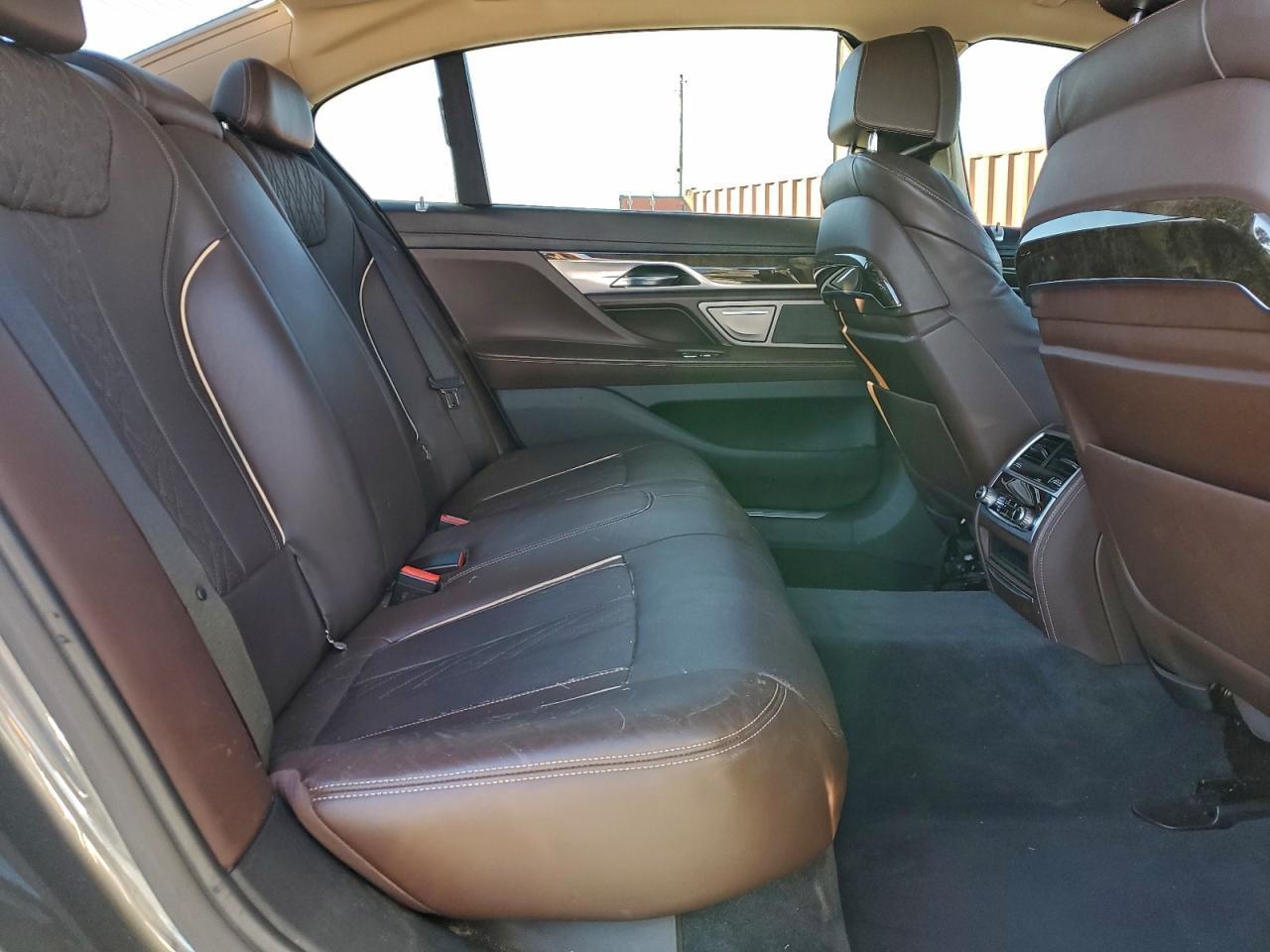 2016 BMW 7 series