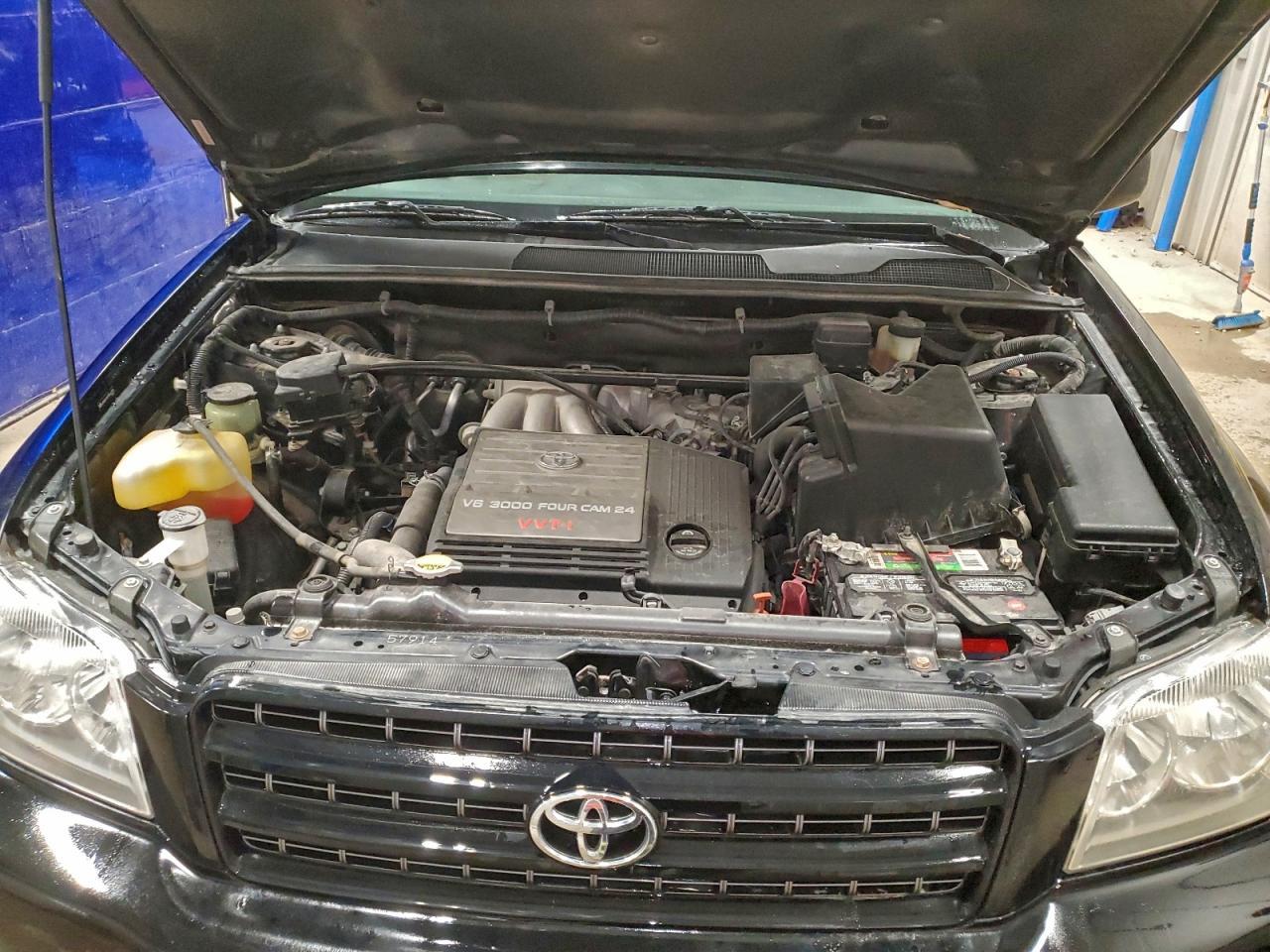 2003 TOYOTA HIGHLANDER
