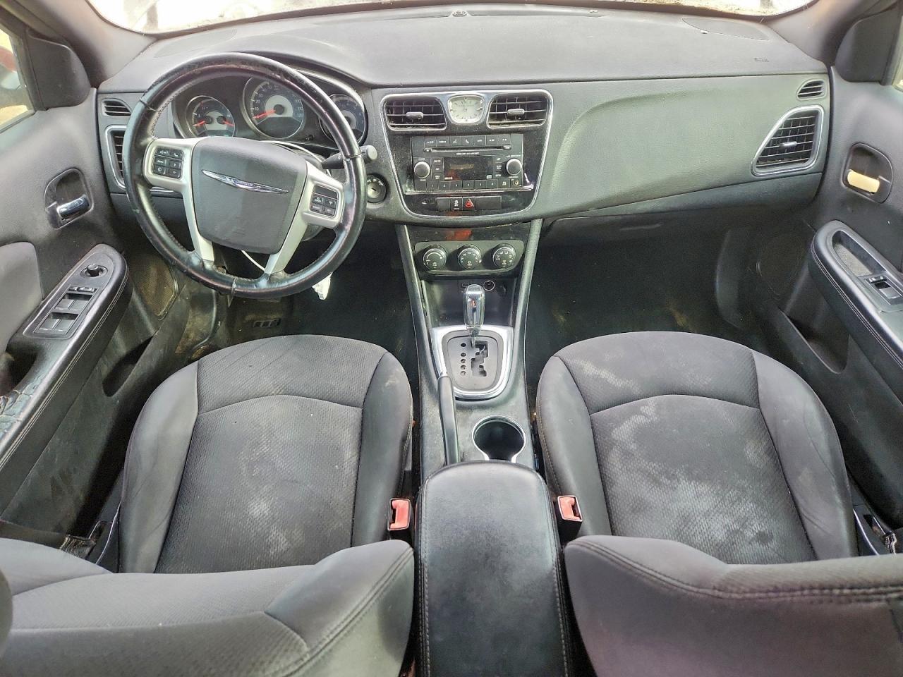 2013 CHRYSLER 200