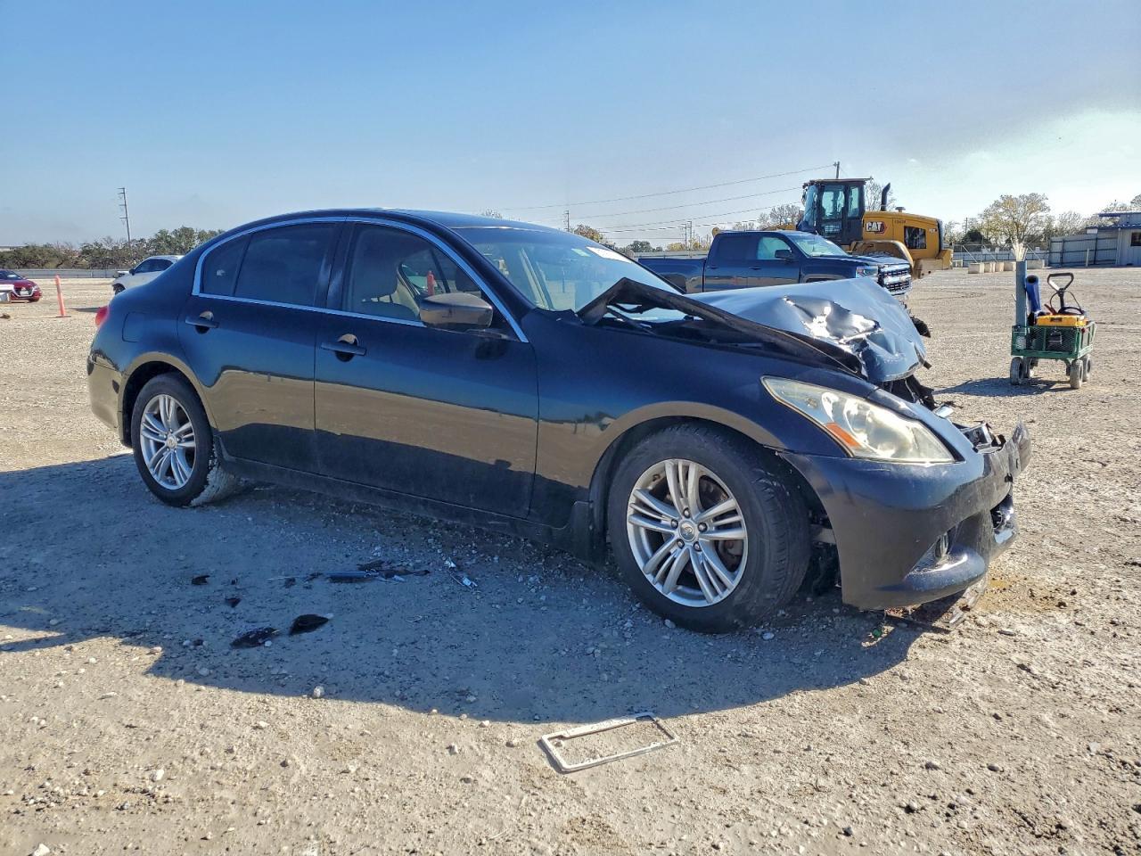 2011 INFINITI G37