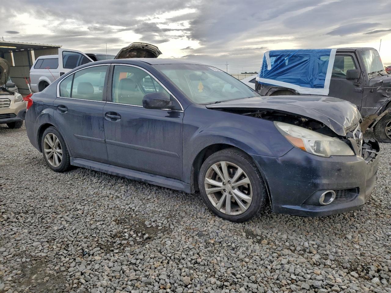 2013 SUBARU Legacy