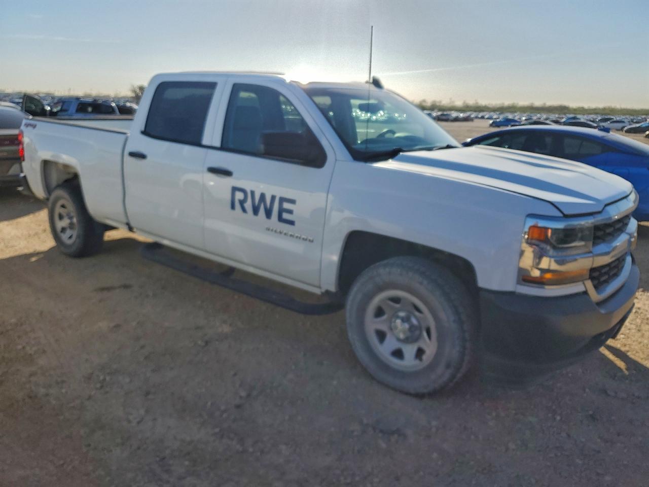 2018 CHEVROLET Silverado
