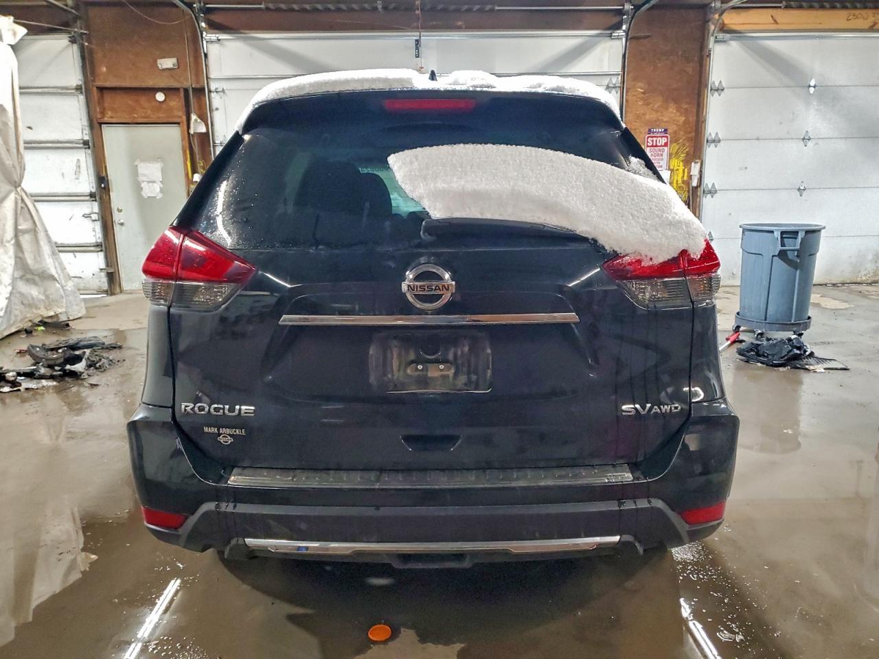 2017 NISSAN ROGUE