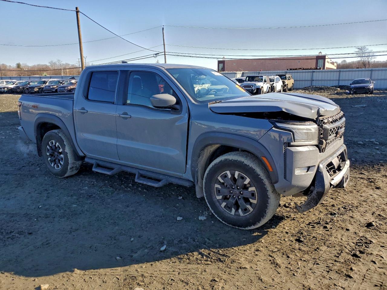 2022 NISSAN Frontier