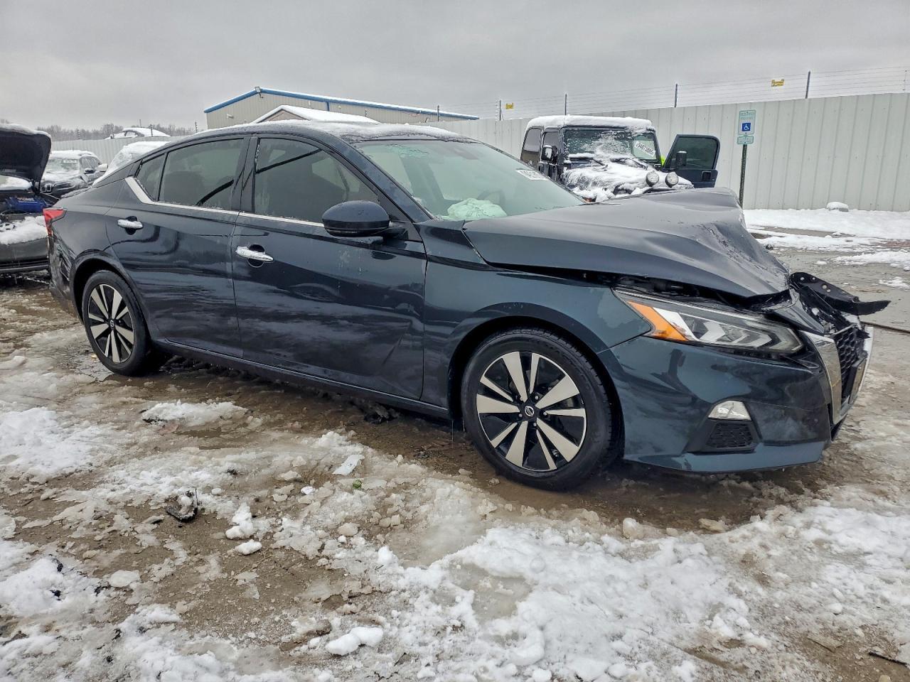 2022 NISSAN ALTIMA