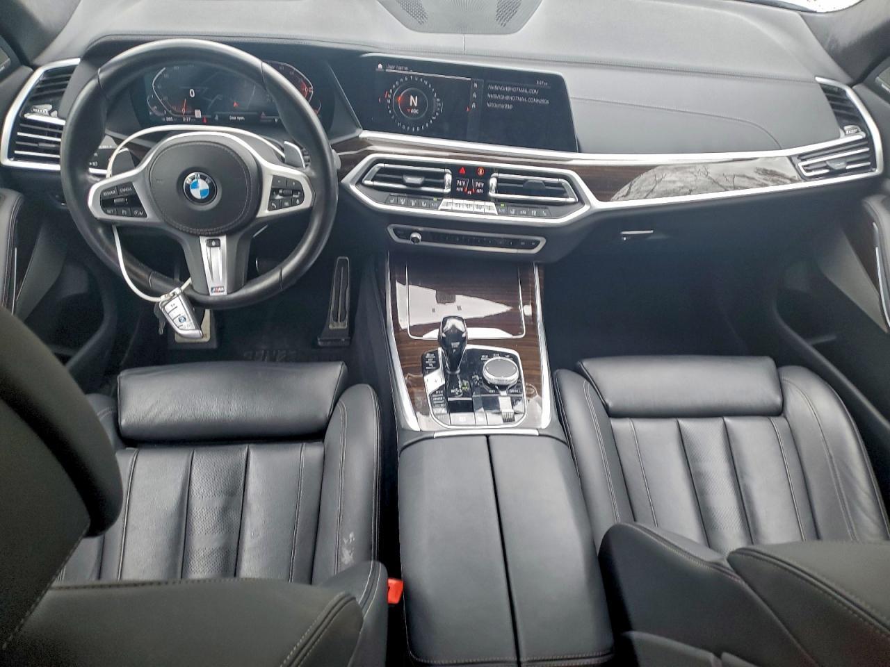 2021 BMW X7