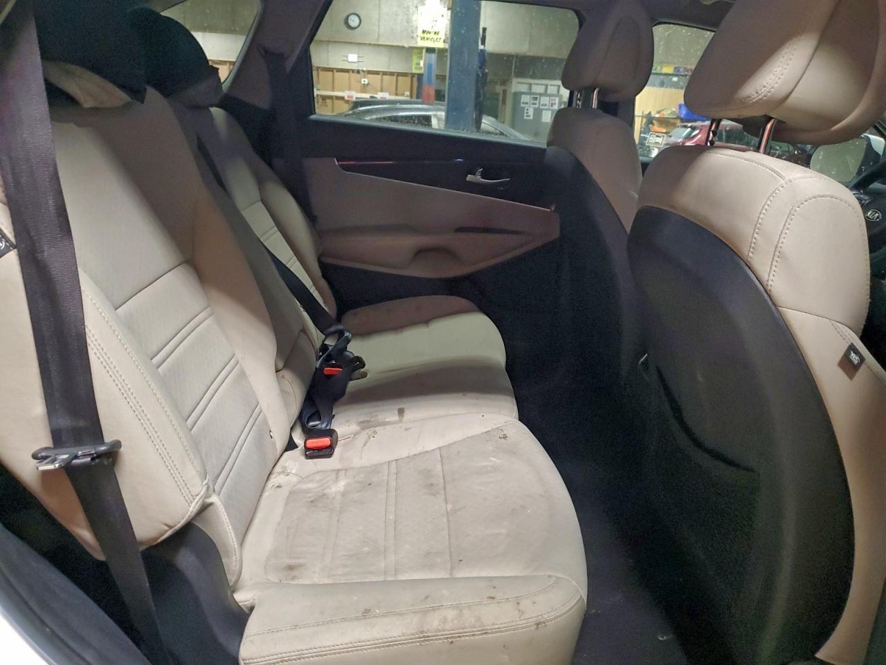 2016 KIA SORENTO
