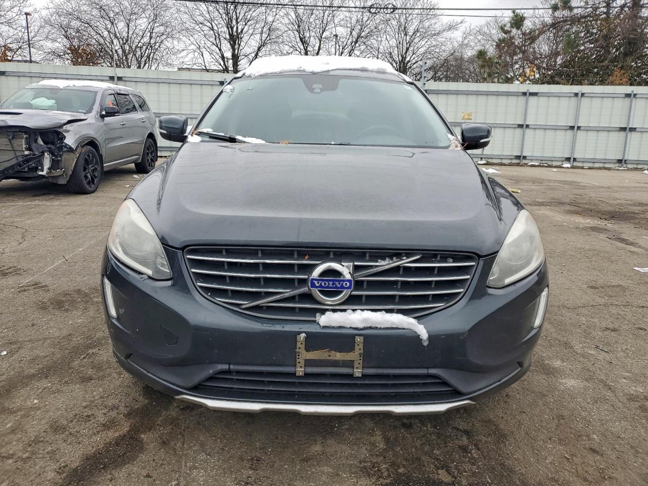2015 VOLVO XC60
