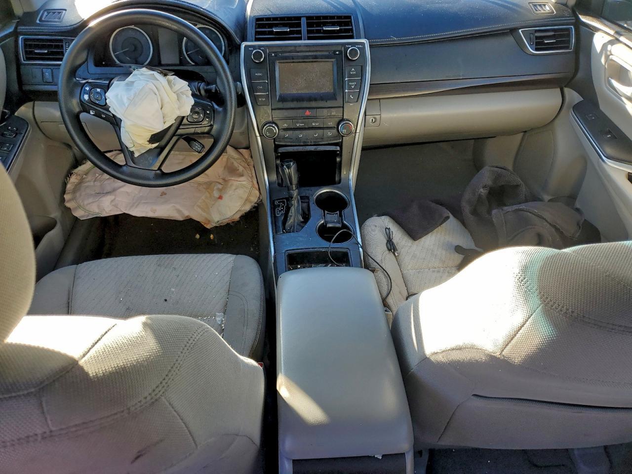 2016 TOYOTA CAMRY
