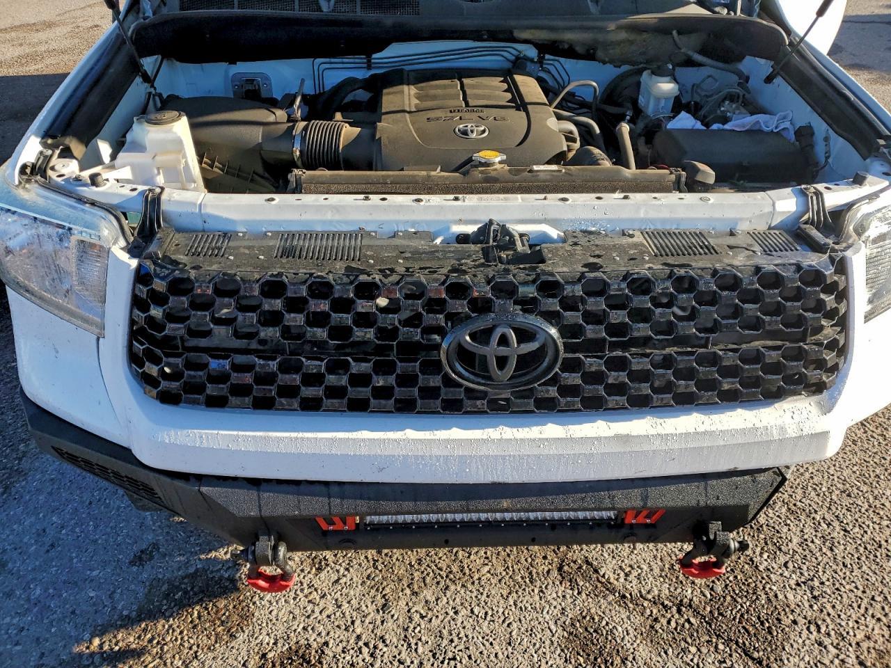 2016 TOYOTA TUNDRA