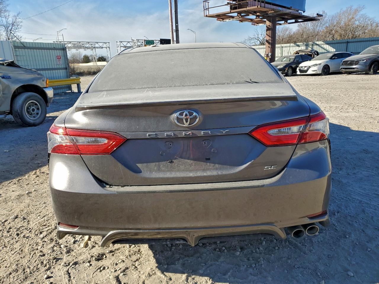 2018 TOYOTA CAMRY