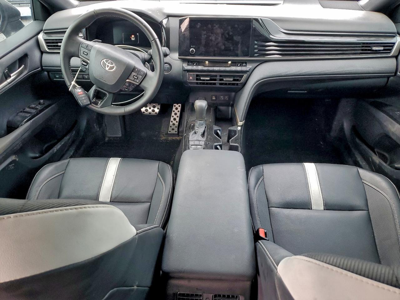 2025 TOYOTA CAMRY