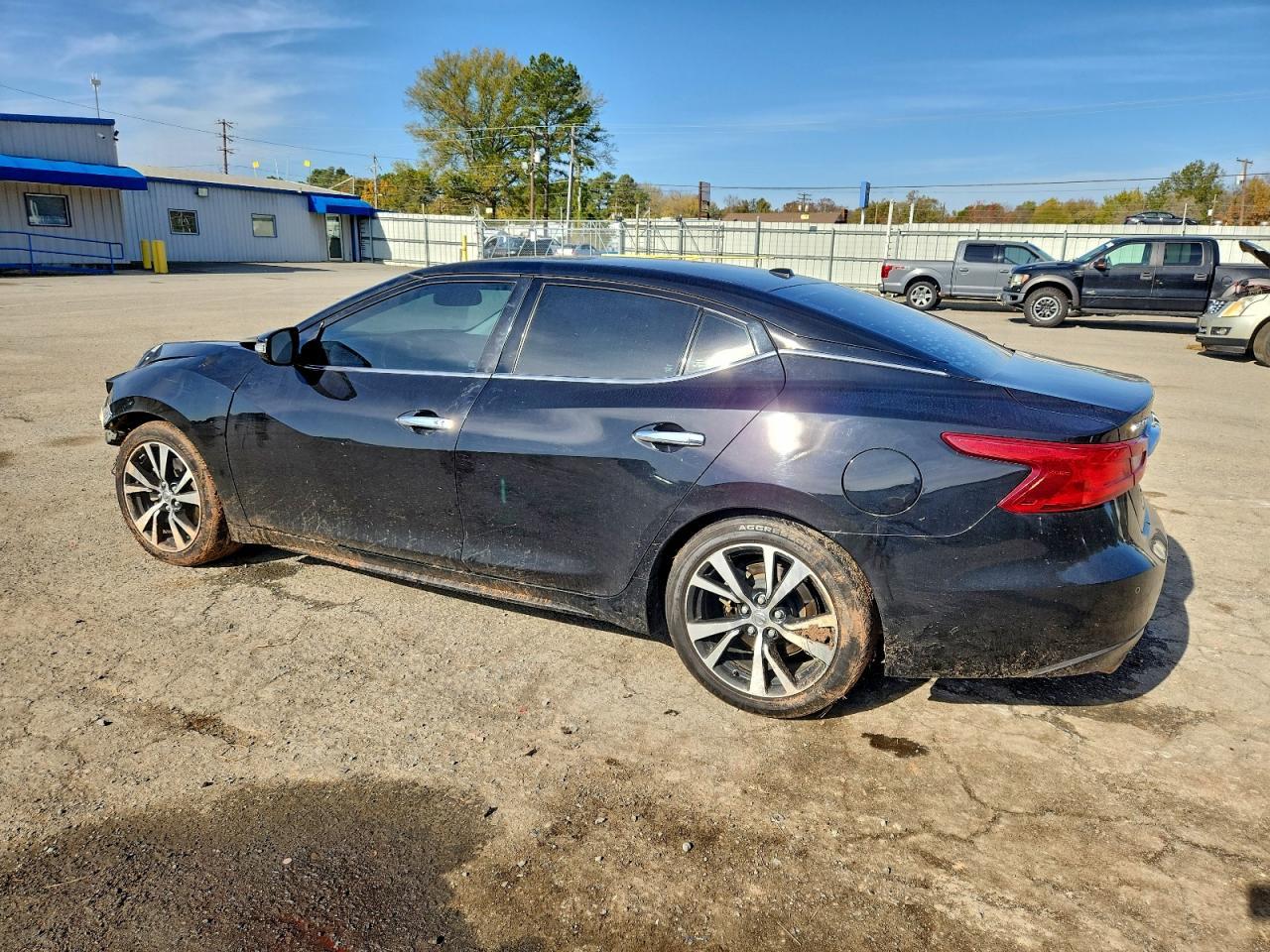 2017 NISSAN Maxima