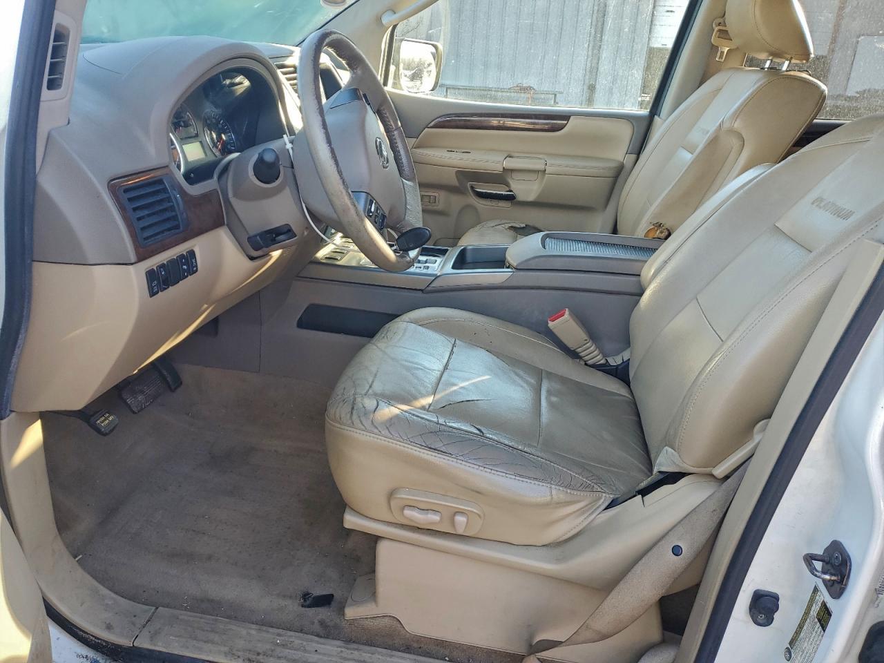 2011 NISSAN Armada