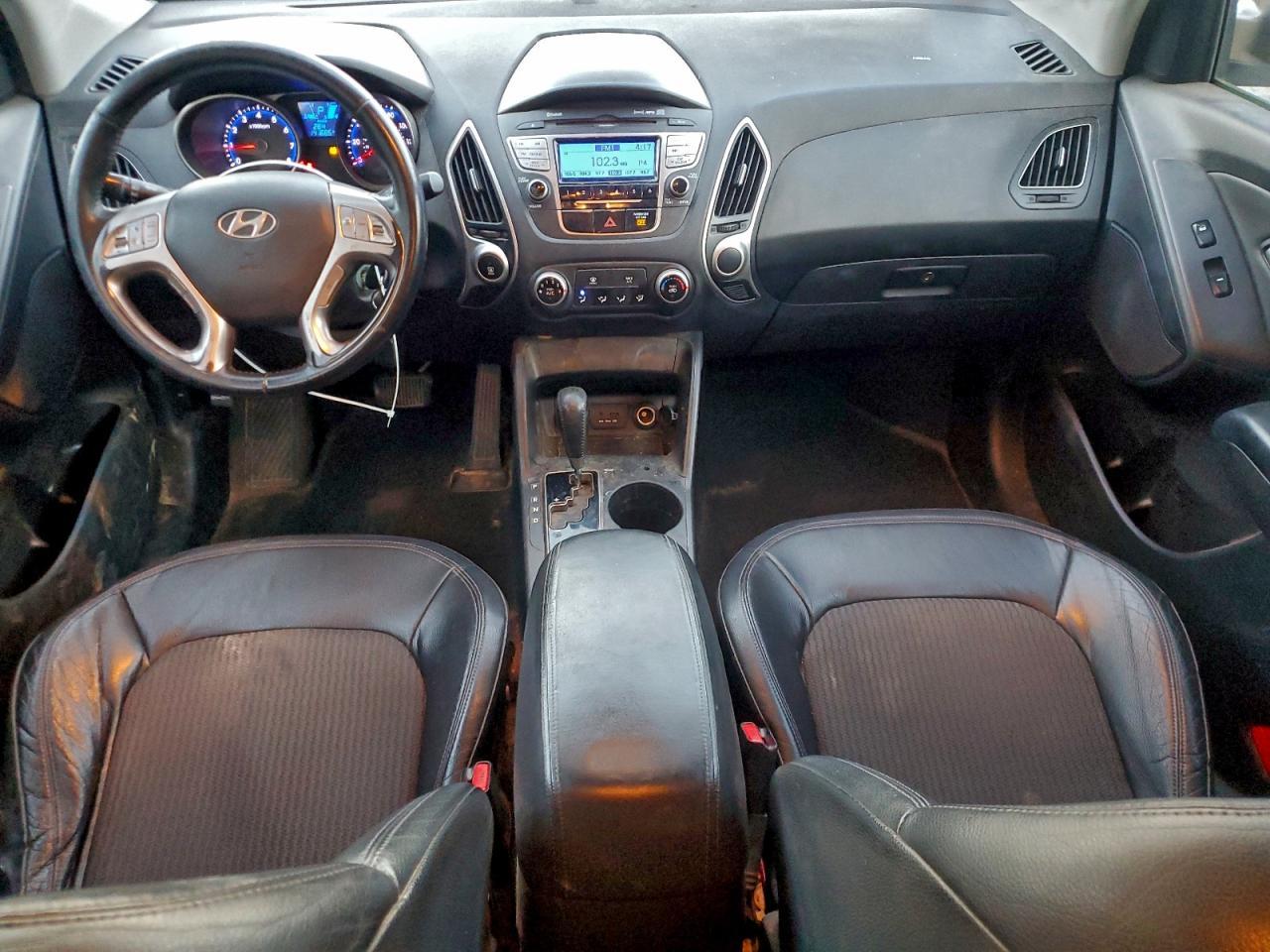 2011 HYUNDAI TUCSON