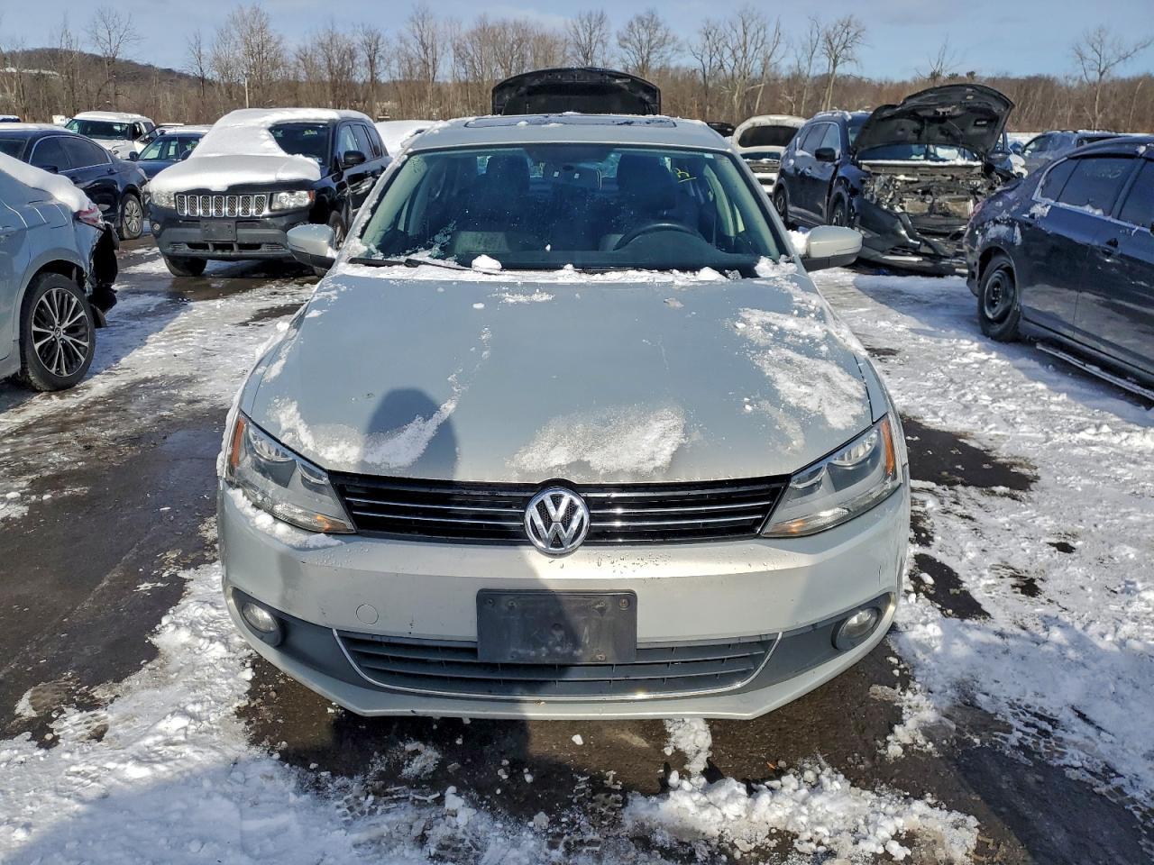 2011 VOLKSWAGEN JETTA