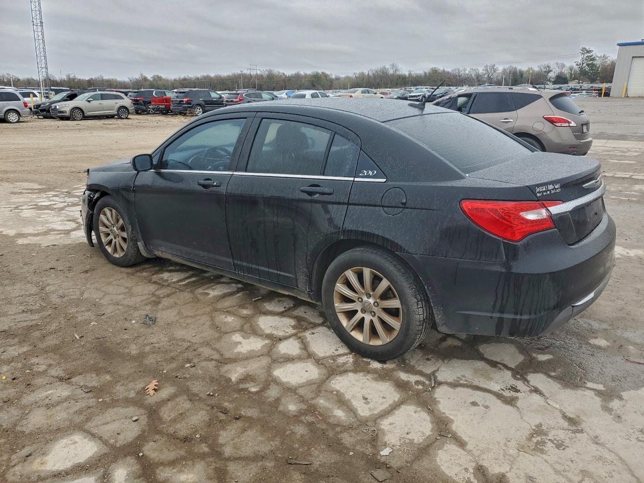 2013 CHRYSLER 200