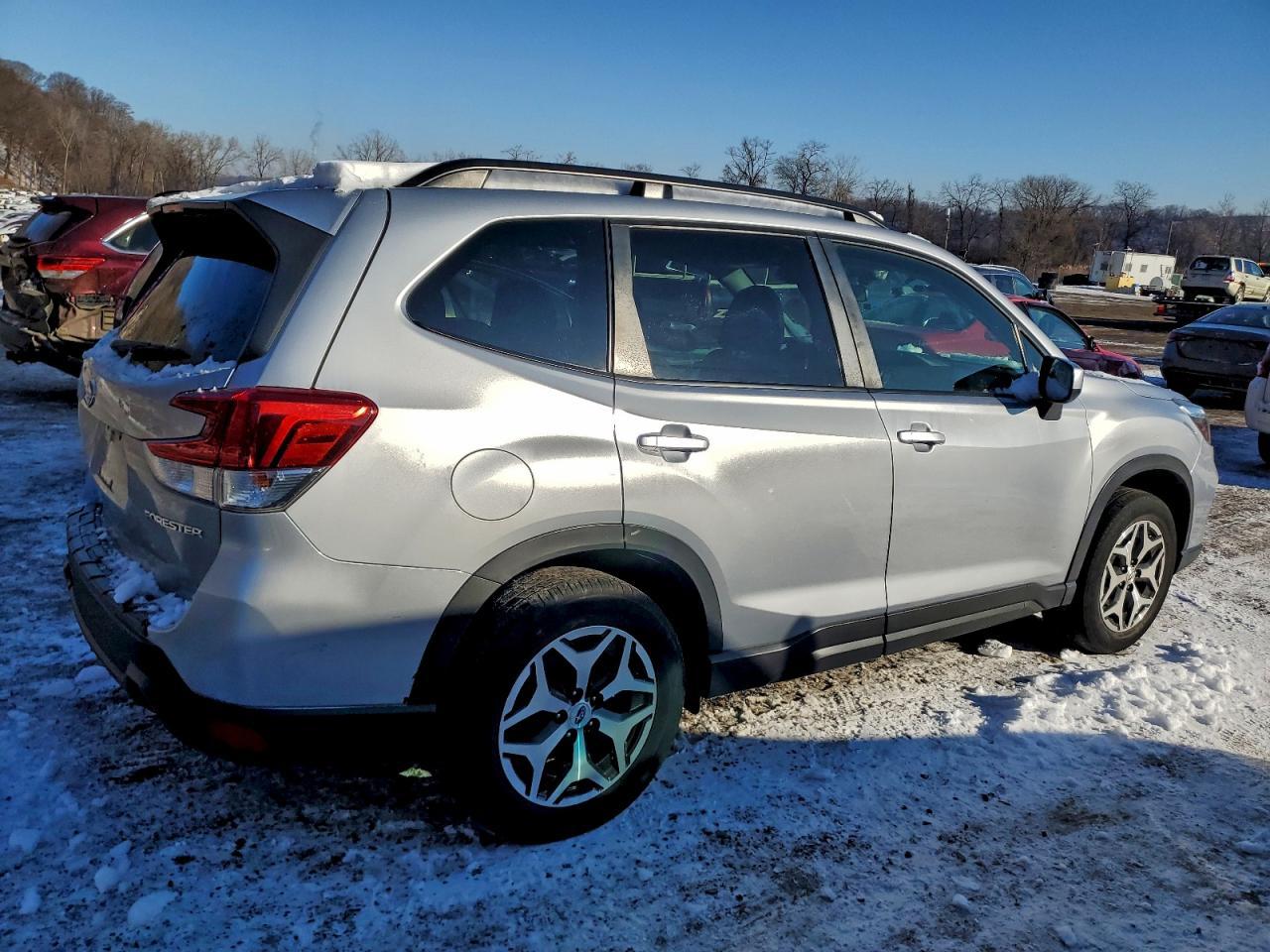 2020 SUBARU FORESTER