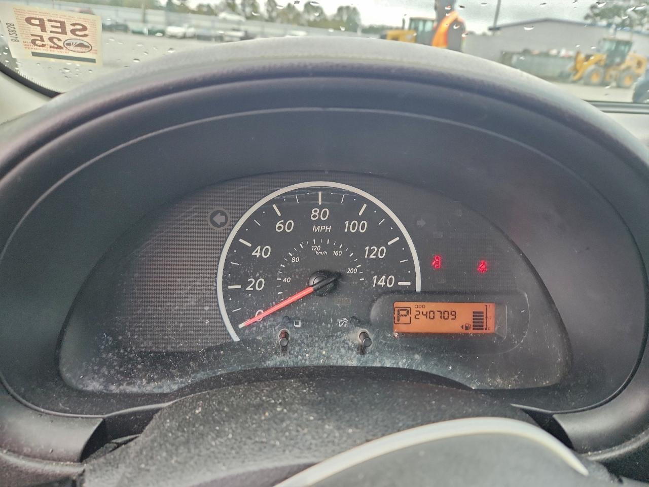 2013 NISSAN VERSA
