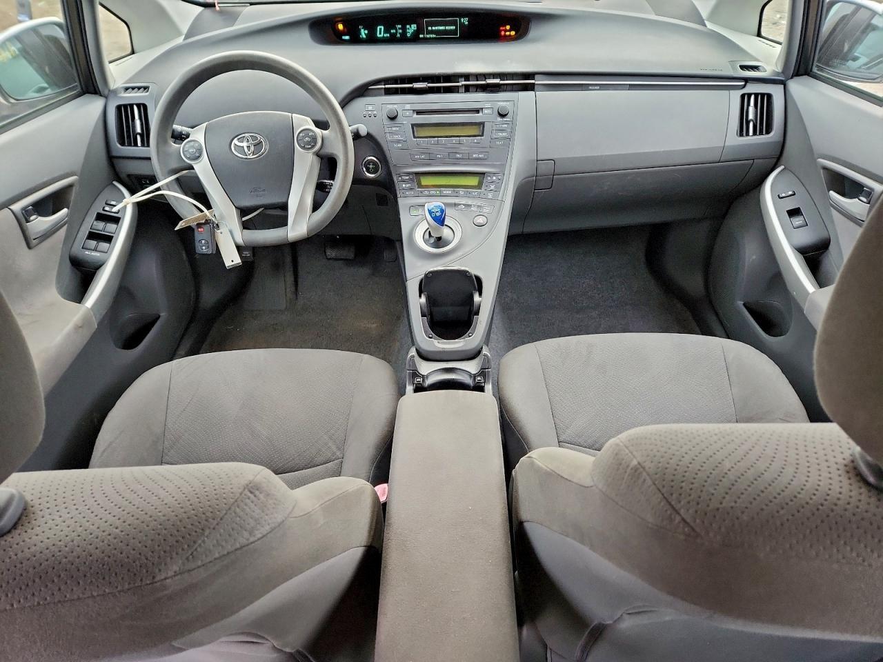 2011 TOYOTA PRIUS