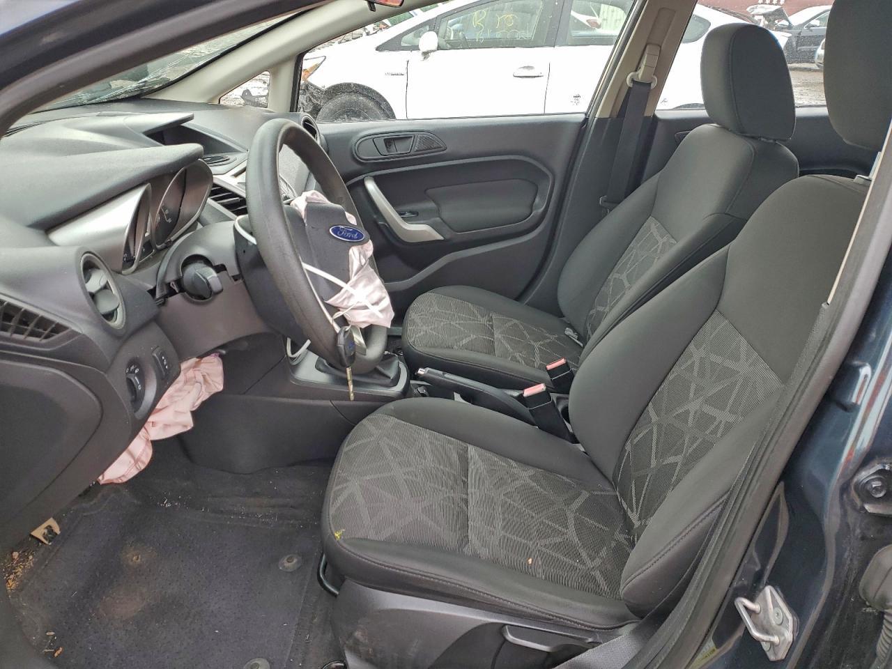 2011 FORD Fiesta