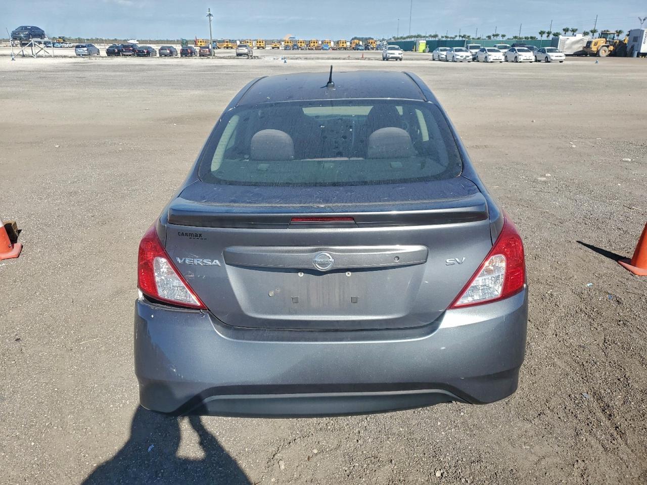 2017 NISSAN VERSA