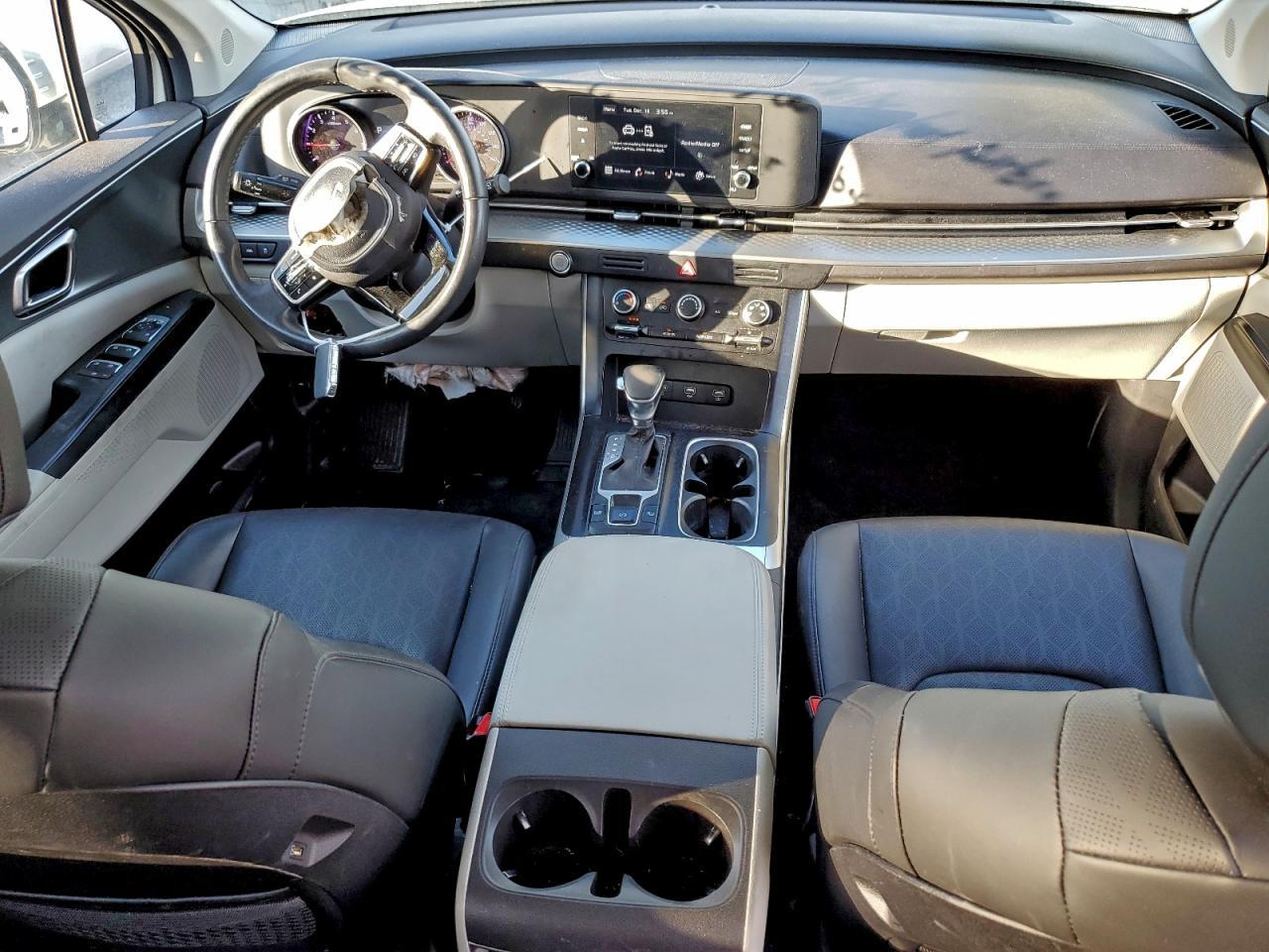 2023 KIA Carnival