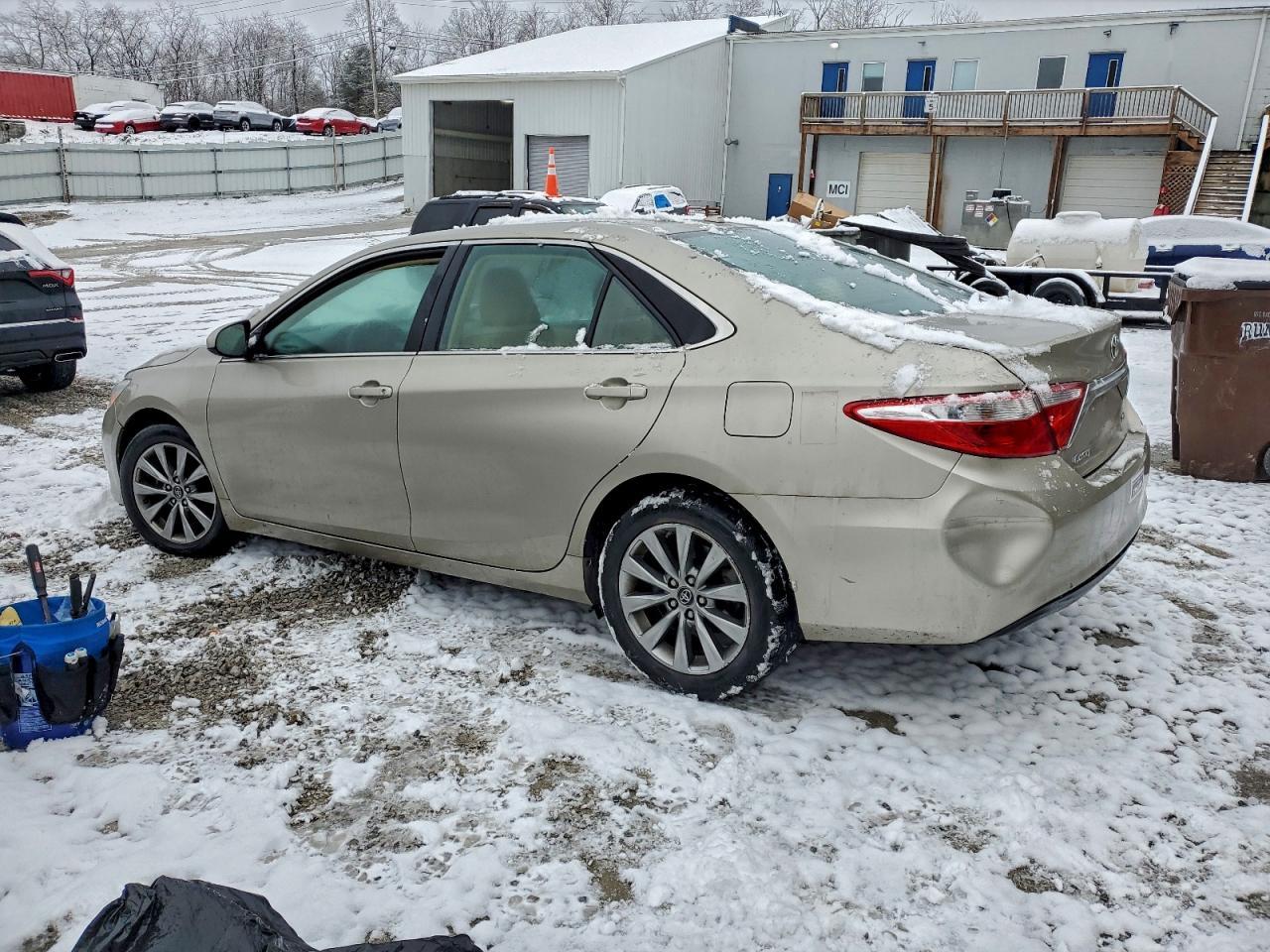 2017 TOYOTA CAMRY