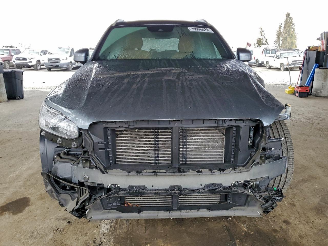 2018 VOLVO XC90