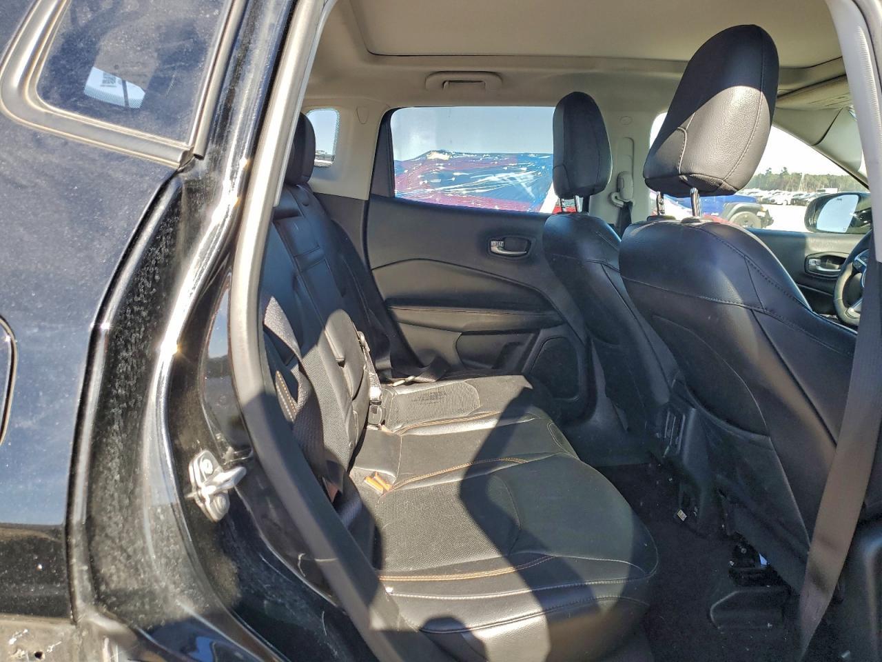 2017 JEEP Compass