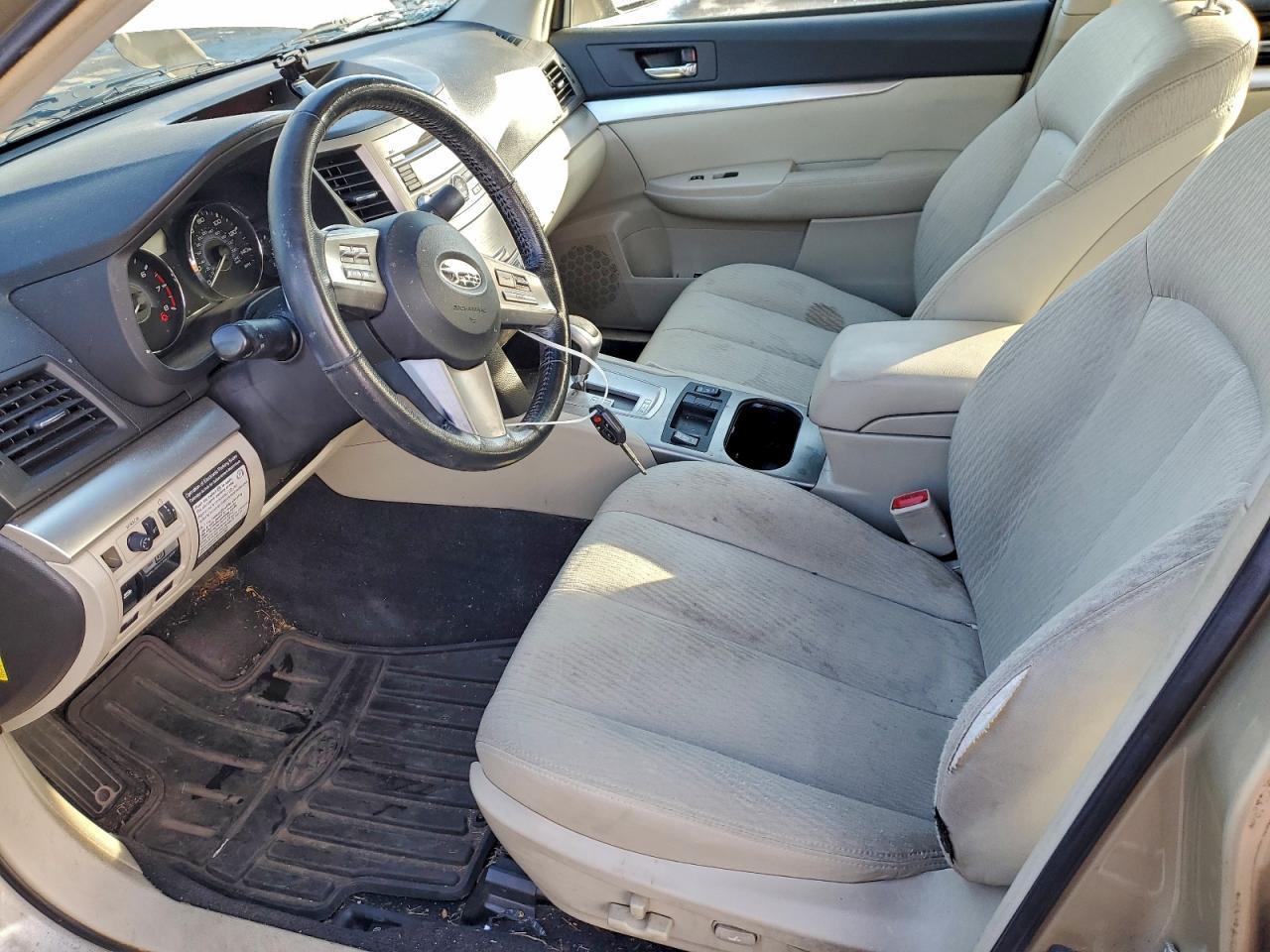 2010 SUBARU Legacy