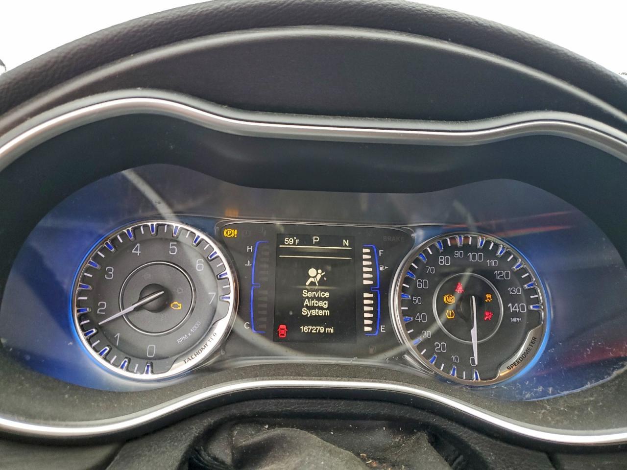 2016 CHRYSLER 200