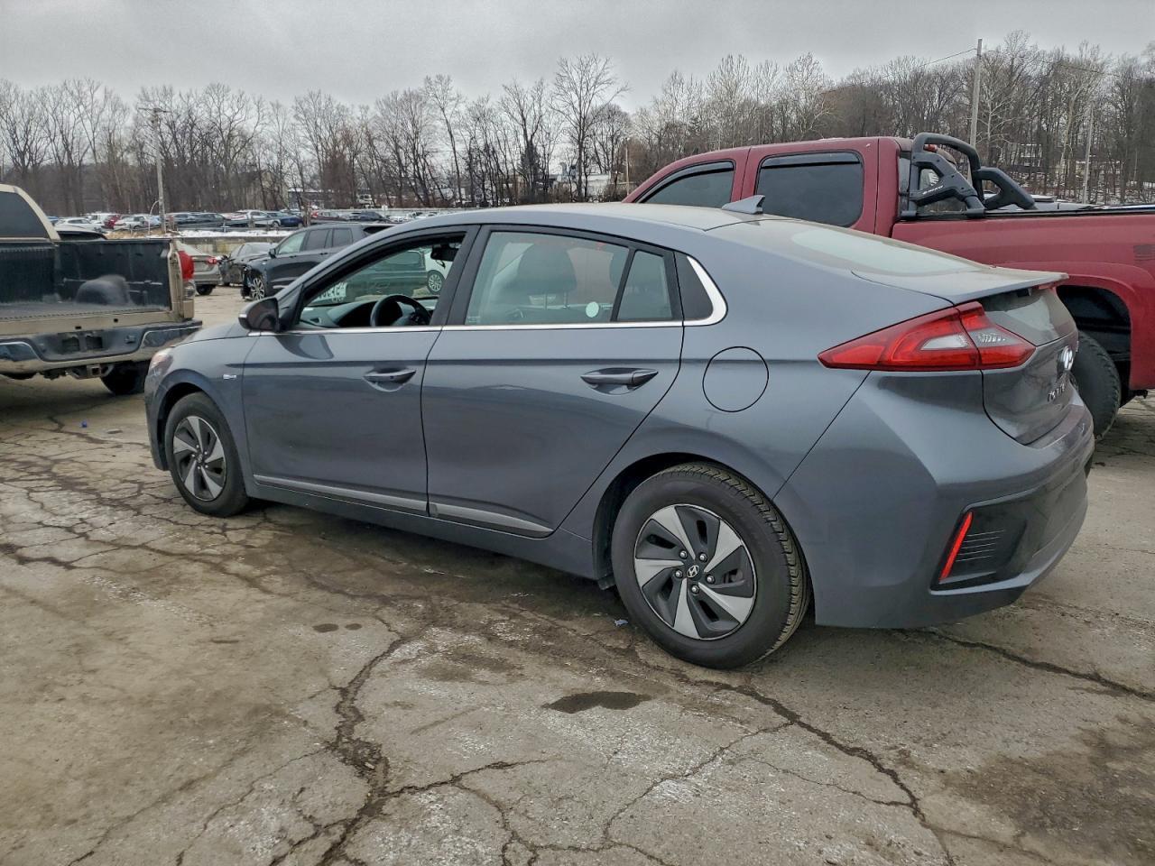 2017 HYUNDAI Ioniq