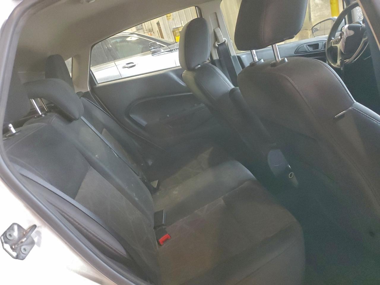 2012 FORD Fiesta