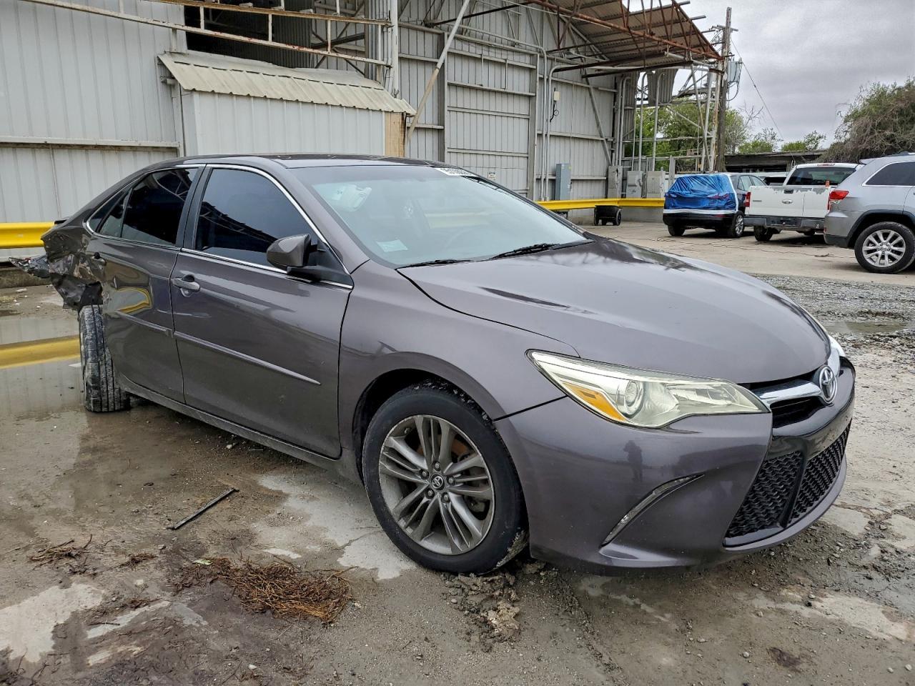 2016 TOYOTA CAMRY