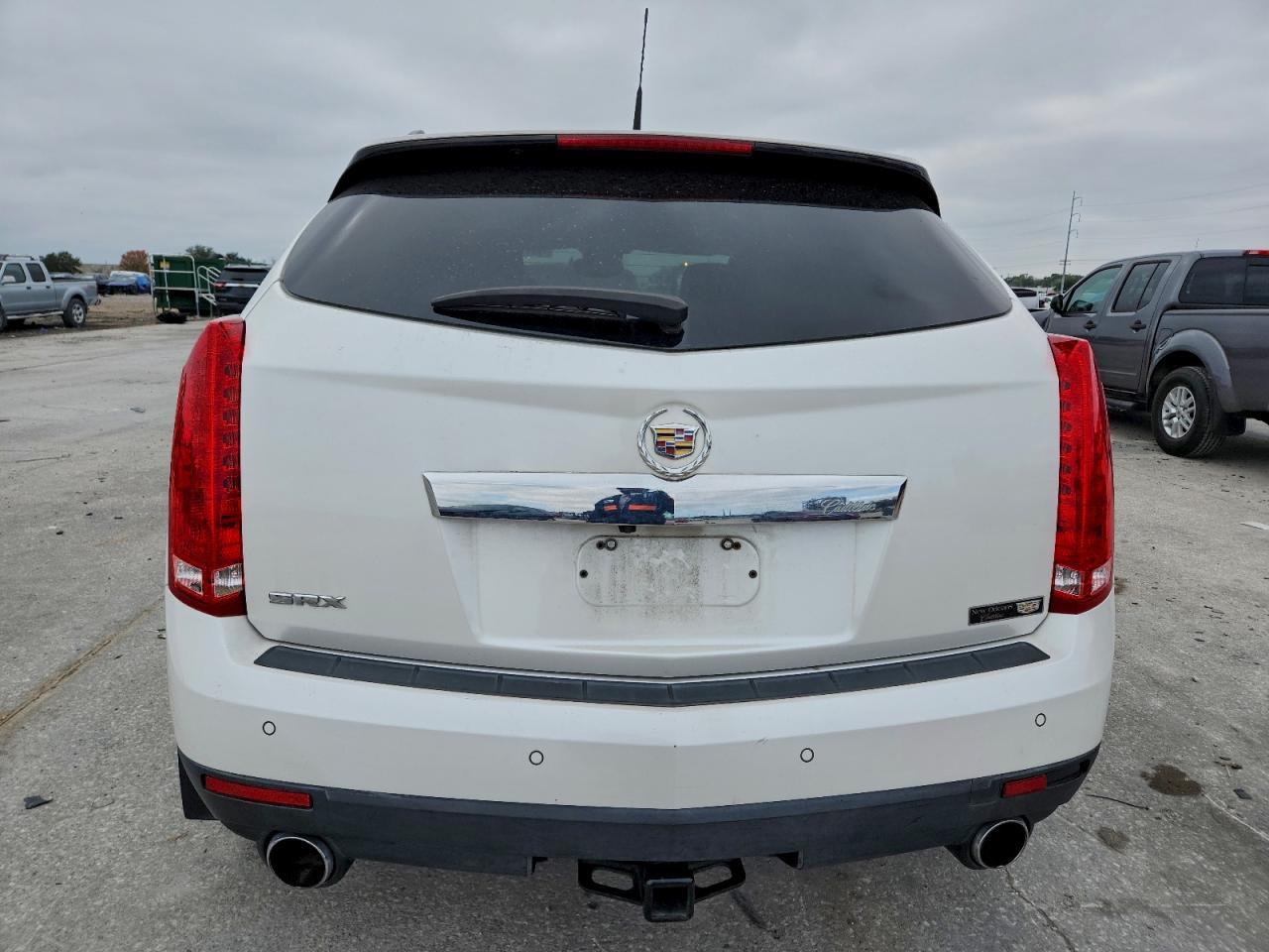 2010 CADILLAC SRX