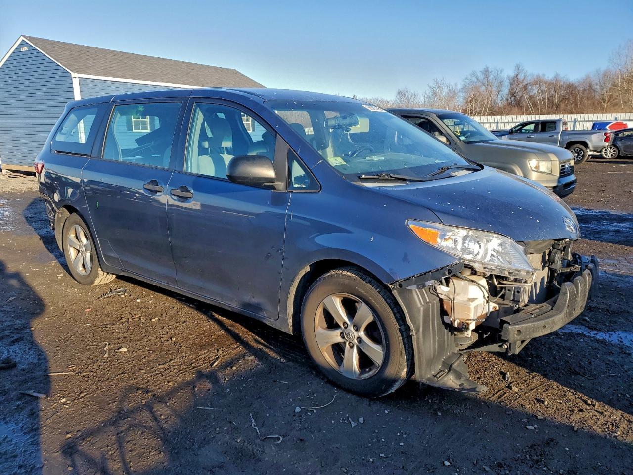2016 TOYOTA SIENNA