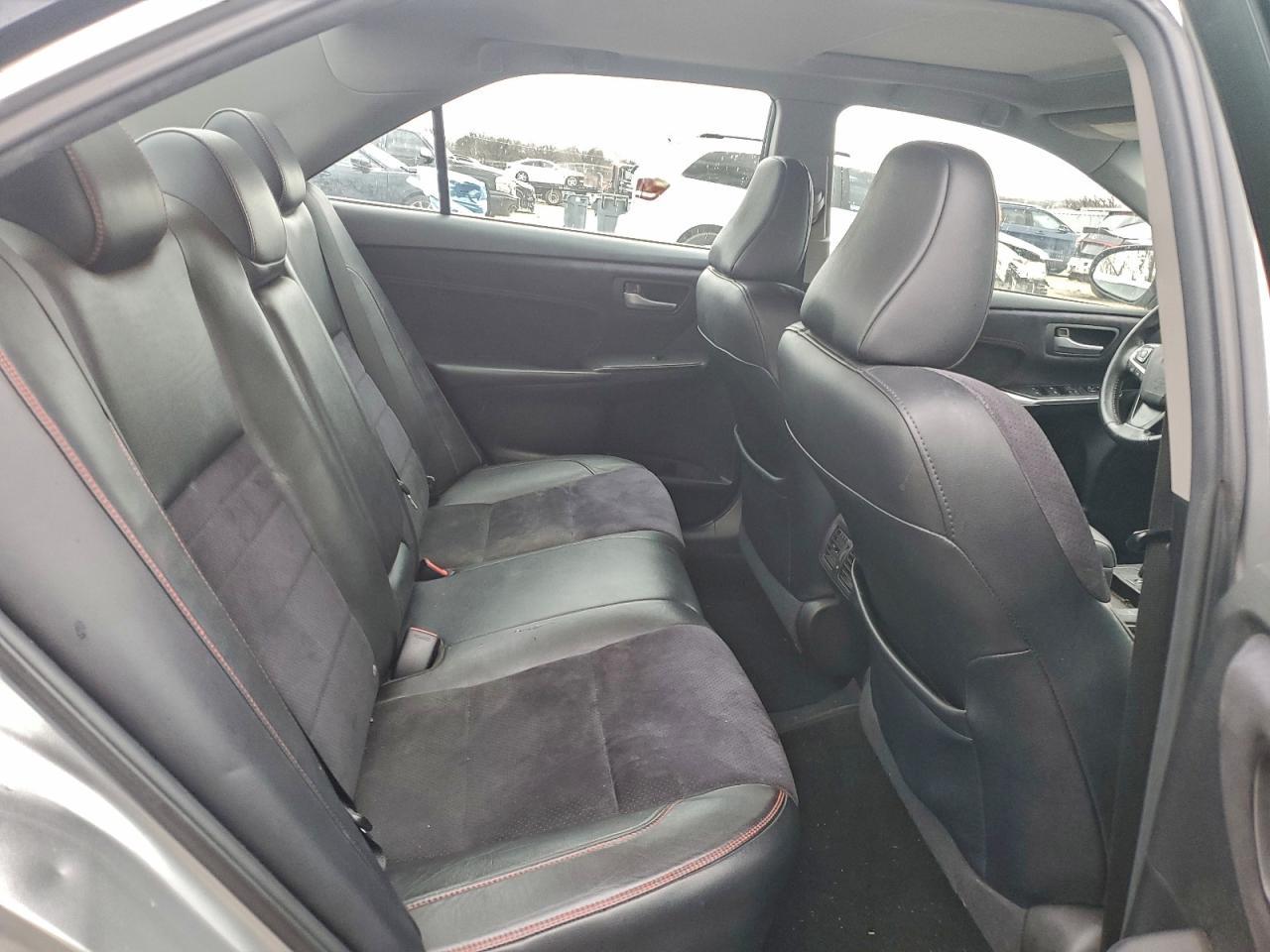 2015 TOYOTA CAMRY
