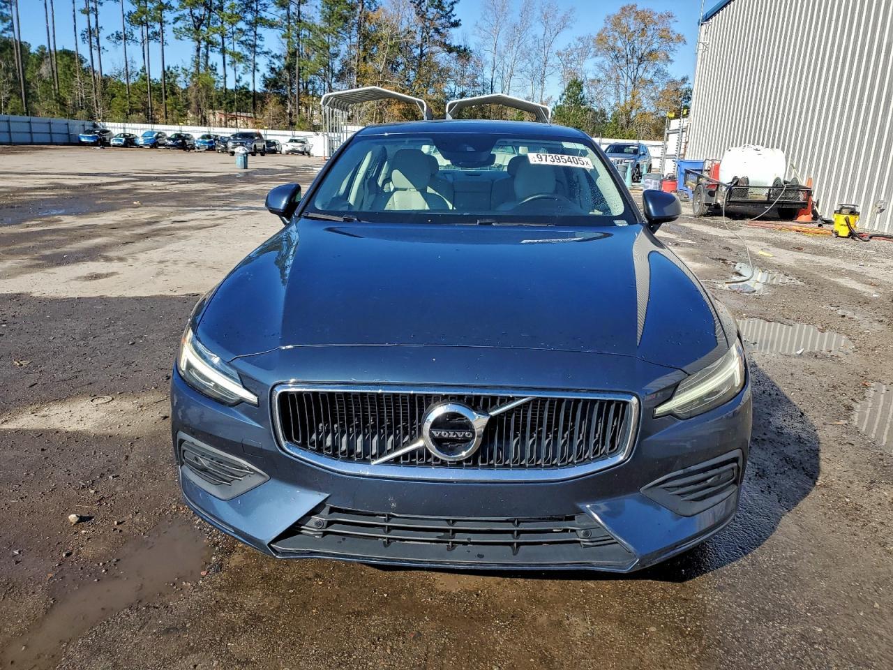 2019 VOLVO S60
