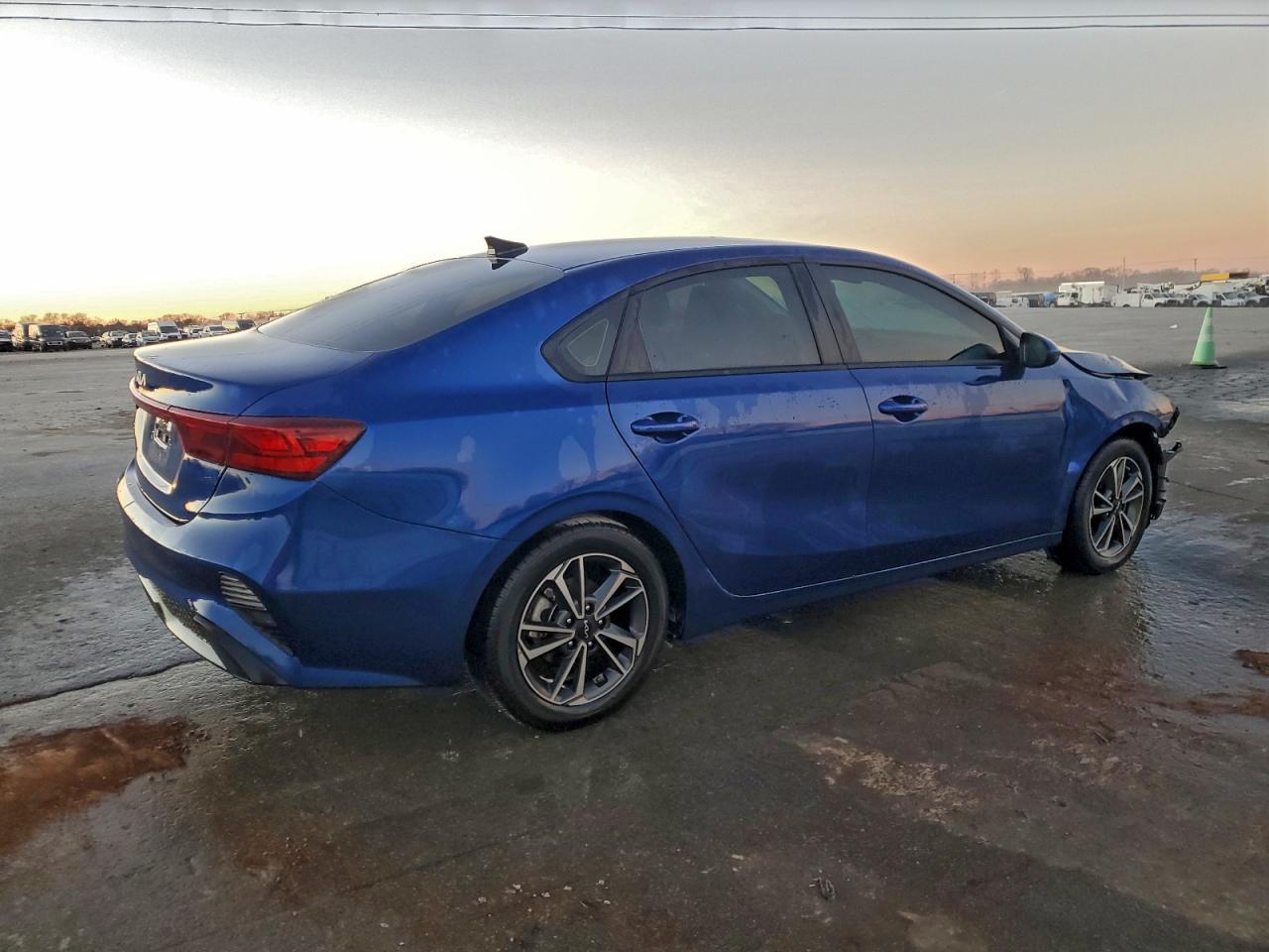 2023 KIA FORTE