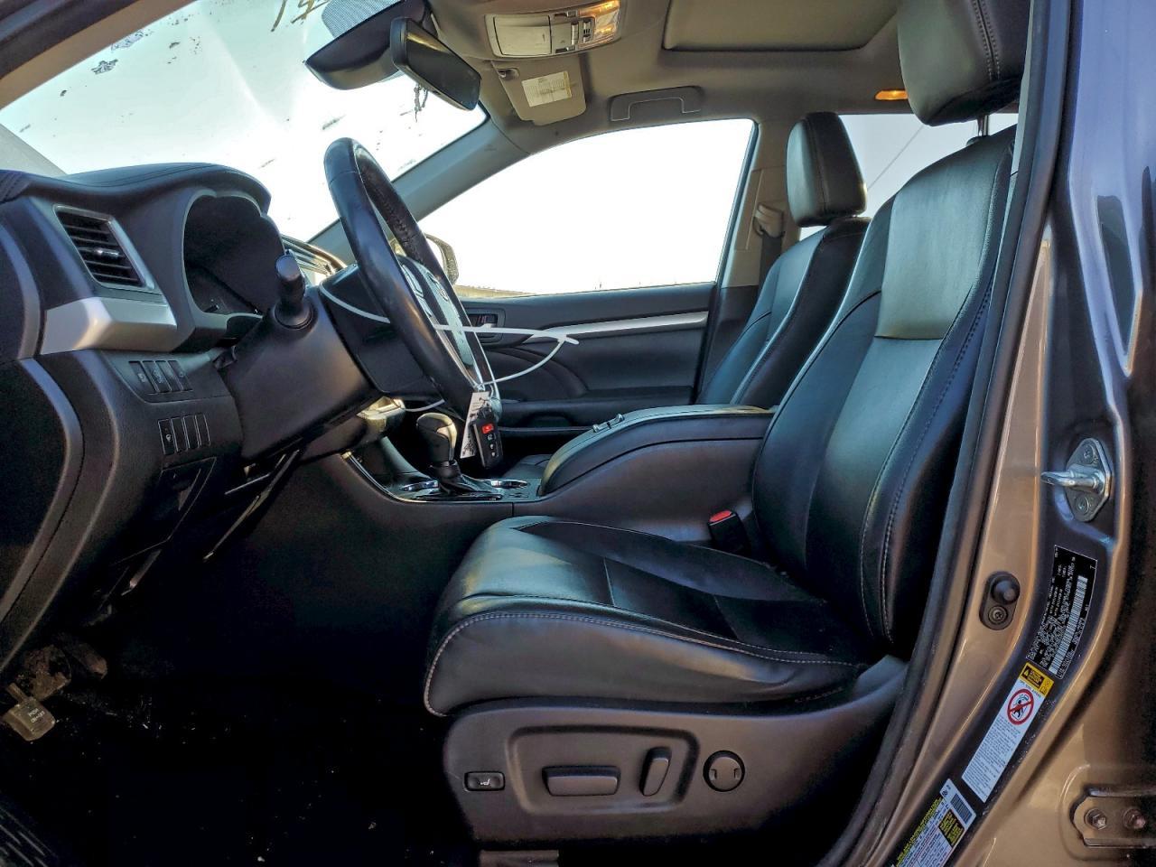 2017 TOYOTA HIGHLANDER