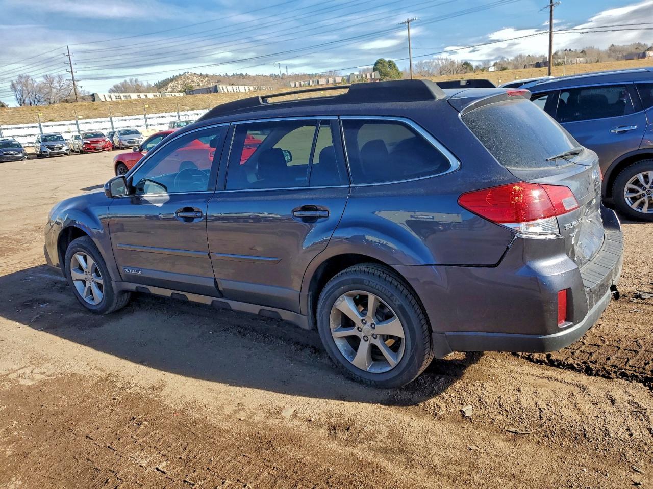 2013 SUBARU Outback