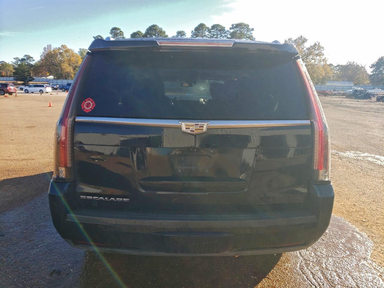 2018 CADILLAC ESCALADE