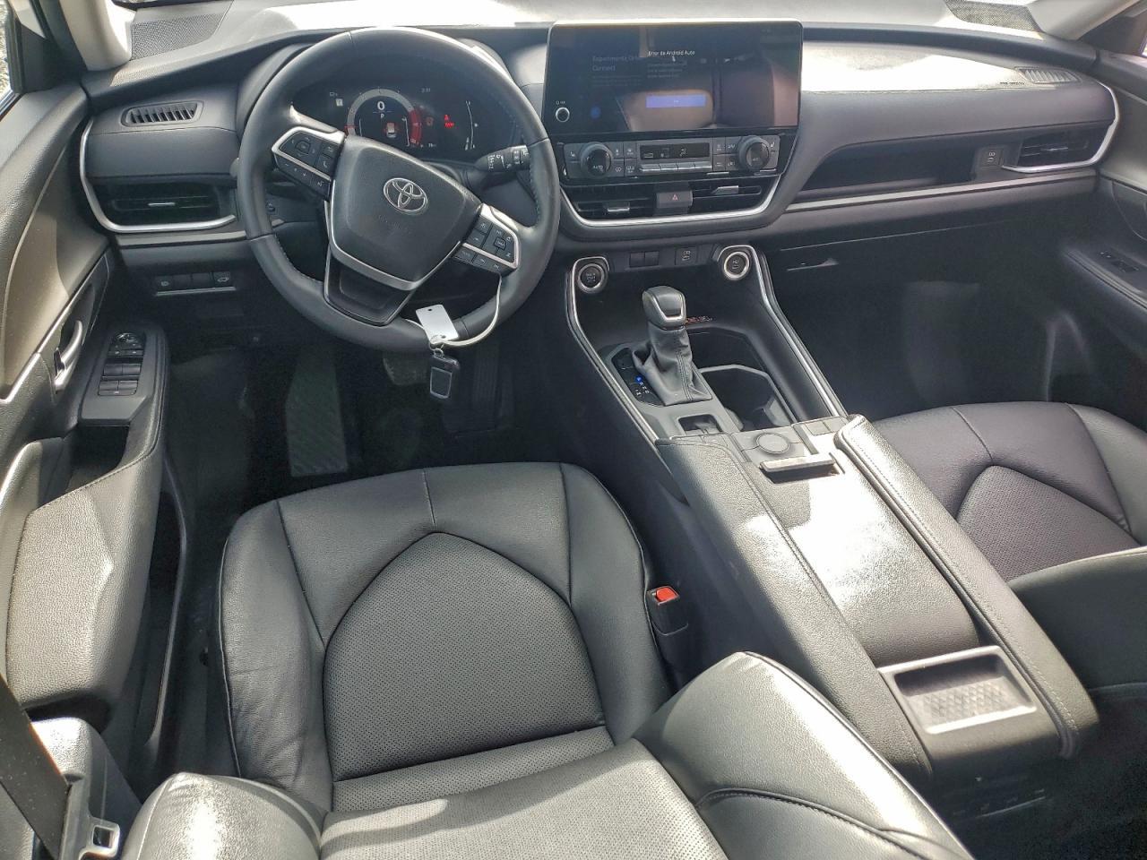 2024 TOYOTA HIGHLANDER
