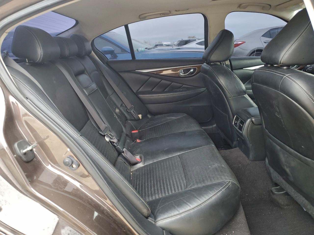 2014 INFINITI Q50