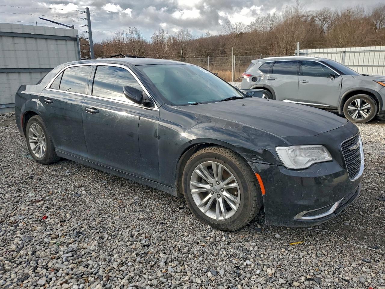 2016 CHRYSLER 300
