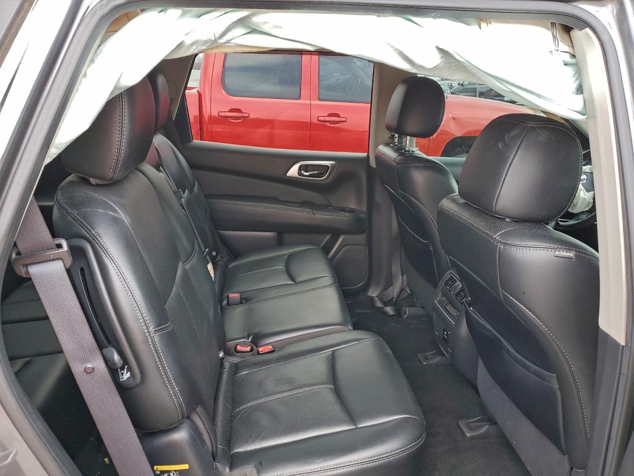 2017 NISSAN PATHFINDER