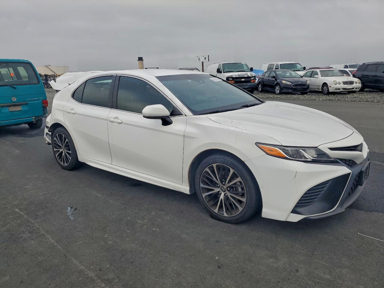 2018 TOYOTA CAMRY