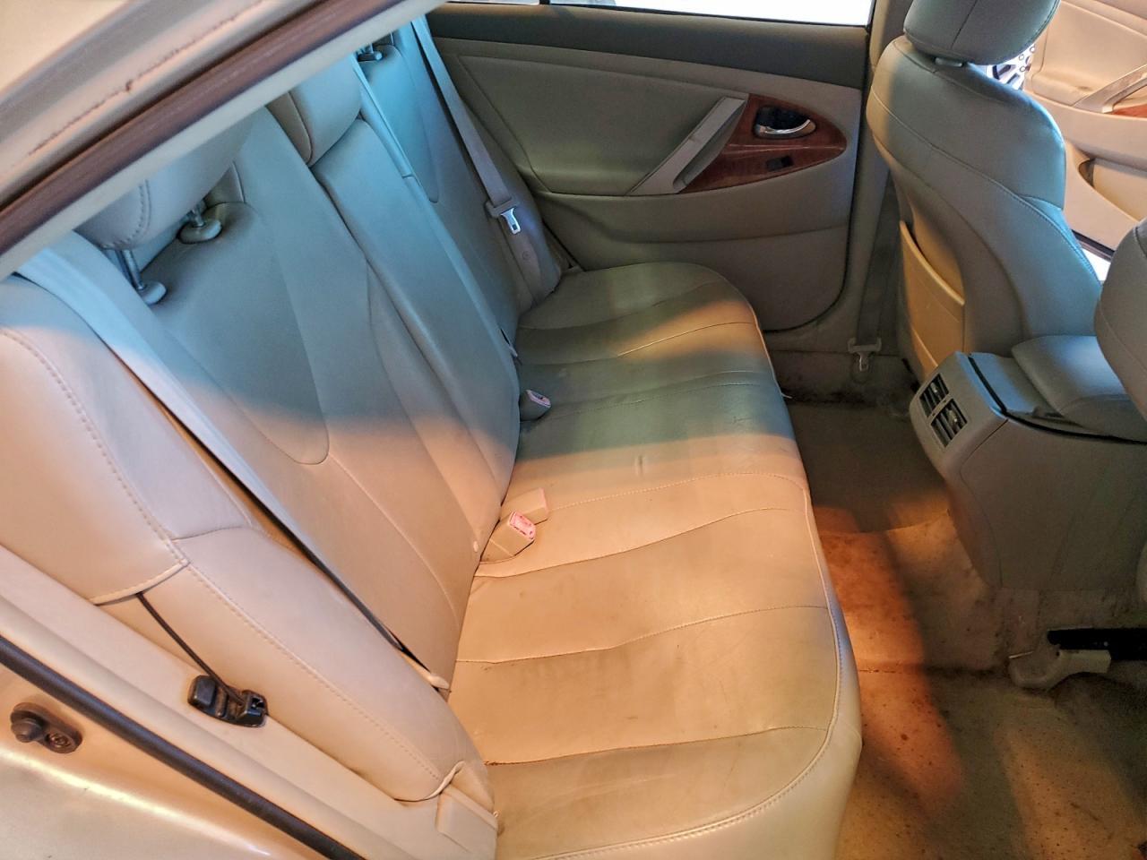 2010 TOYOTA CAMRY